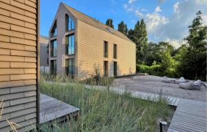 1 Bedroom Amazing Apartment In Tossens