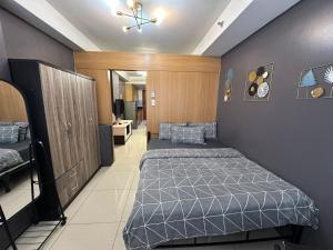 Comfy Stay at Shell Residence by Kat & Gie
