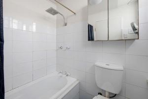 Bright Bondi Beach Studio