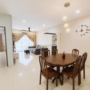 8 GroundFloor PoolSide Waterpark Manhattan Homestay lpoh