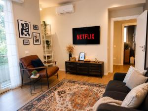 A Casa di Cleo Urban Chic and Comfort