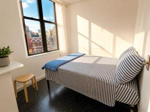 101 HOTEL MANHATTAN - Little Italy, SOHO, NOHO, LES, East Village, Chinatown - 1 GIG Internet, 12Inch Mattress, Hardsurface Floors