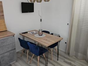 One bedroom apartment with sea view 1