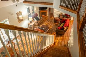 4 Wheeling Riverfront Paradise, awesome deck!
