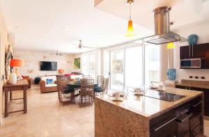 Exceptional Location Near Beach, Pool-View Balcony