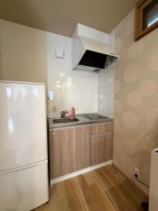 Mizuki 5-minute walk from Tsuruhashi Station Detached house Japanese-style room with tatami mats Maximum 5 people Namba 6 minutes, Tennoji 6 minutes Kansai Airport Nara JR, Kintetsu, Sennichimae