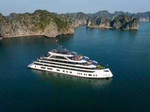 Doria Cruise by HAG