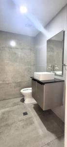 31 CONFORTABLE MONOAMBIENTE EQUIPADO Céntrico y funcional para parejas o familia cerca de todo