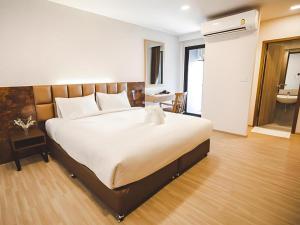 B2 Amata Nakorn Premier Hotel