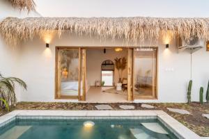 La Belga Villa - Modern 1BR with Pool Near Beach