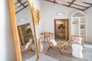 La Belga Villa - Modern 1BR with Pool Near Beach
