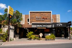 Bali Ayu Hotel & Villas 10 Minutes Walking Distance to the Beach