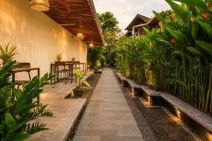 Bali Ayu Hotel & Villas 10 Minutes Walking Distance to the Beach