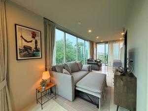 Kamala Sea & Mountain View Suite 1BR with Balcony