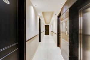 Super Townhouse Oak Udyog Vihar