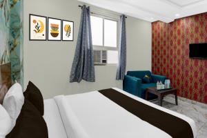 Super Townhouse Khajuri Khas Metro Station