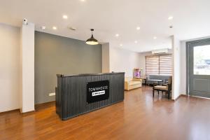 Super Townhouse Paldi Bus Terminal Ahmedabad Formally Neelkanth