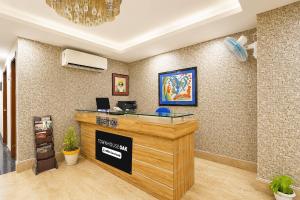 Super Townhouse Oak ONGC Crossway Formerly Hotel Gold Stone Comfort