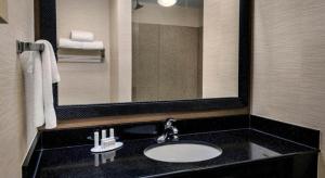 Inn & Suites Baltimore DowntownInner Harbor