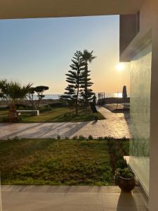 S 2 Waterfront Pool Terrace