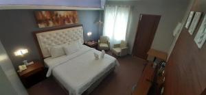Hotel Camila 2