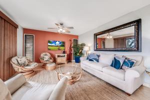Wailea Ekolu #501 Panoramic Ocean View, Ground Floor, Wifi, AC, Near Beach