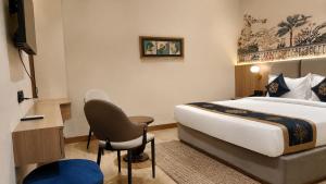 The Grand Heritage Vrindavan # Lavis & Luxury Rooms Near Nidhivan Sarovar Portico, Rukmini Vihar Vrindavan#