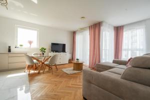 Starowiejska Baltic Comfort Apartment by BookingHost