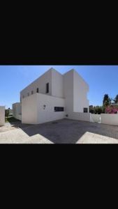 Villa Moderna en Puerto marina