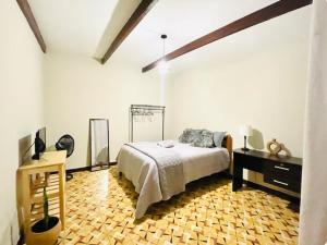 Casita Vintage with a Grill, Patio and Parking