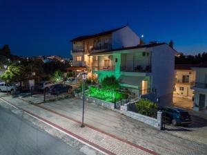 LUXURY APARTMENT in NEOS-MARMARAS