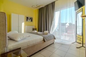 LUXURY APARTMENT in NEOS-MARMARAS