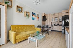 Luxury 2-room apartment with a beautiful city view - Mennica Residence