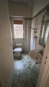 Seaside Apartment with Private Pool and Parking, Anzio