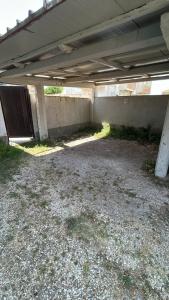 Seaside Apartment with Private Pool and Parking, Anzio