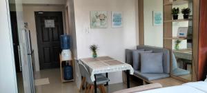 3 Spacious 24sqm Studio with Pool near SM & Ayala