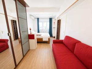 Ultracentral Vintage Apartment 3BR