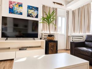 Ultracentral Vintage Apartment 3BR