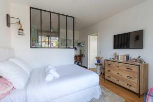 Flat in the heart of Deauville with a garden