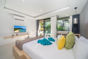 Karon Paradise