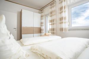 Beachfront Reiterer Villa V1 with Jacuzzi 30 meters from the Beach - CROWONDER LUXURY RENT