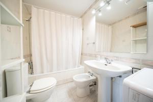 Apartamento Ivet con piscina comunitaria y a pie de la playa