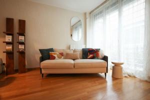Isola Design Townhouse on 3 levels & terrace & garage