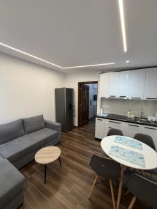 Velipoja Guest House 1
