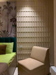 Bright & Modern 1BHK