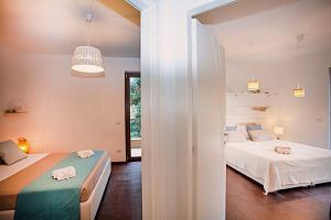 Mediterranean Apartment Pool & Parking