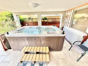 Lelle Udvar 3 Private Jacuzzi AC Free parking