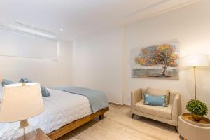 Luxury 2 BR Condo - Oceanview Pool - Gym