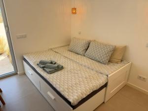 Issacs Place