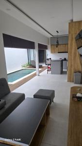 Villa Andrew 2